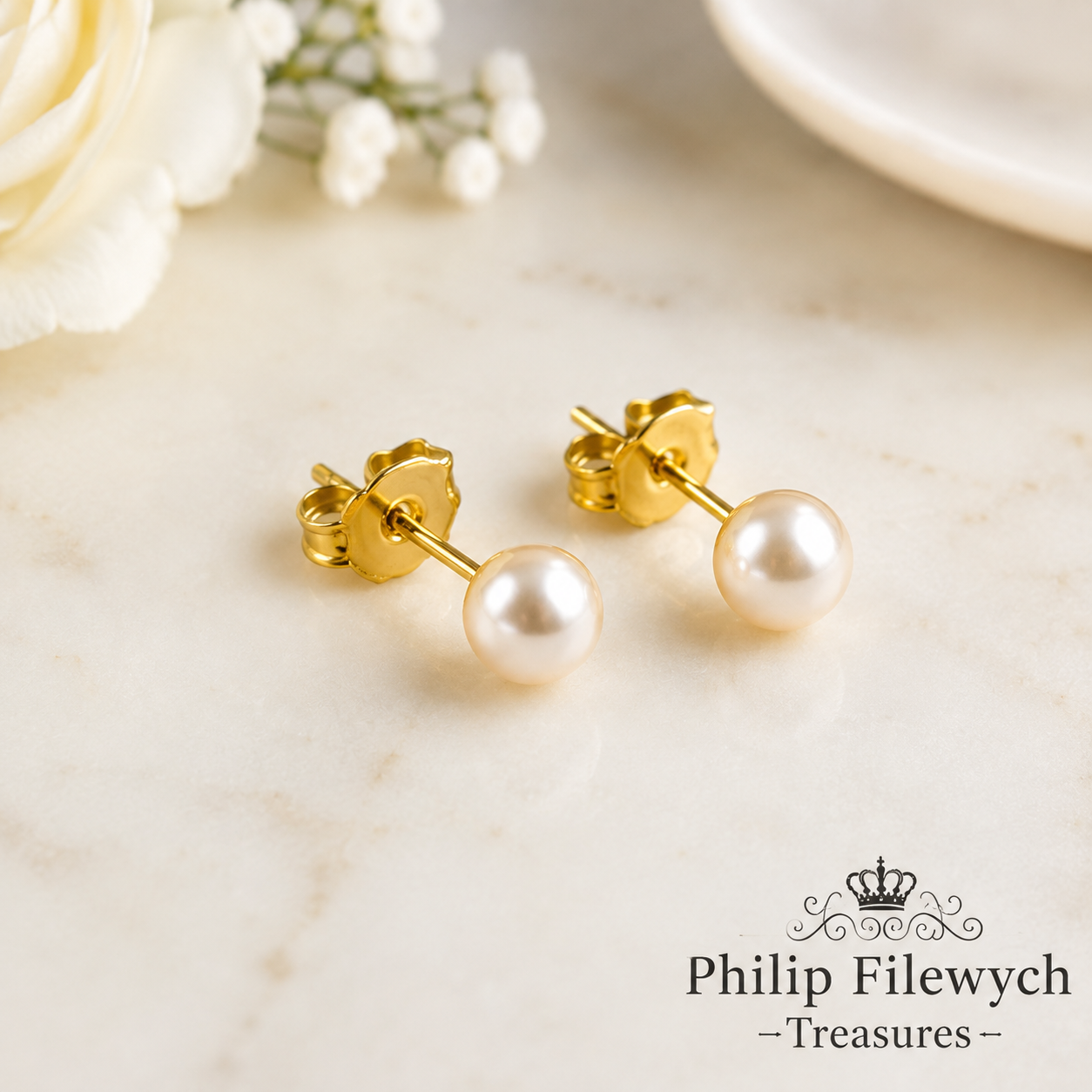EA-31--Natural Freshwater Pearl Stud Earrings 5mm White Pearl Gold-Tone Classic