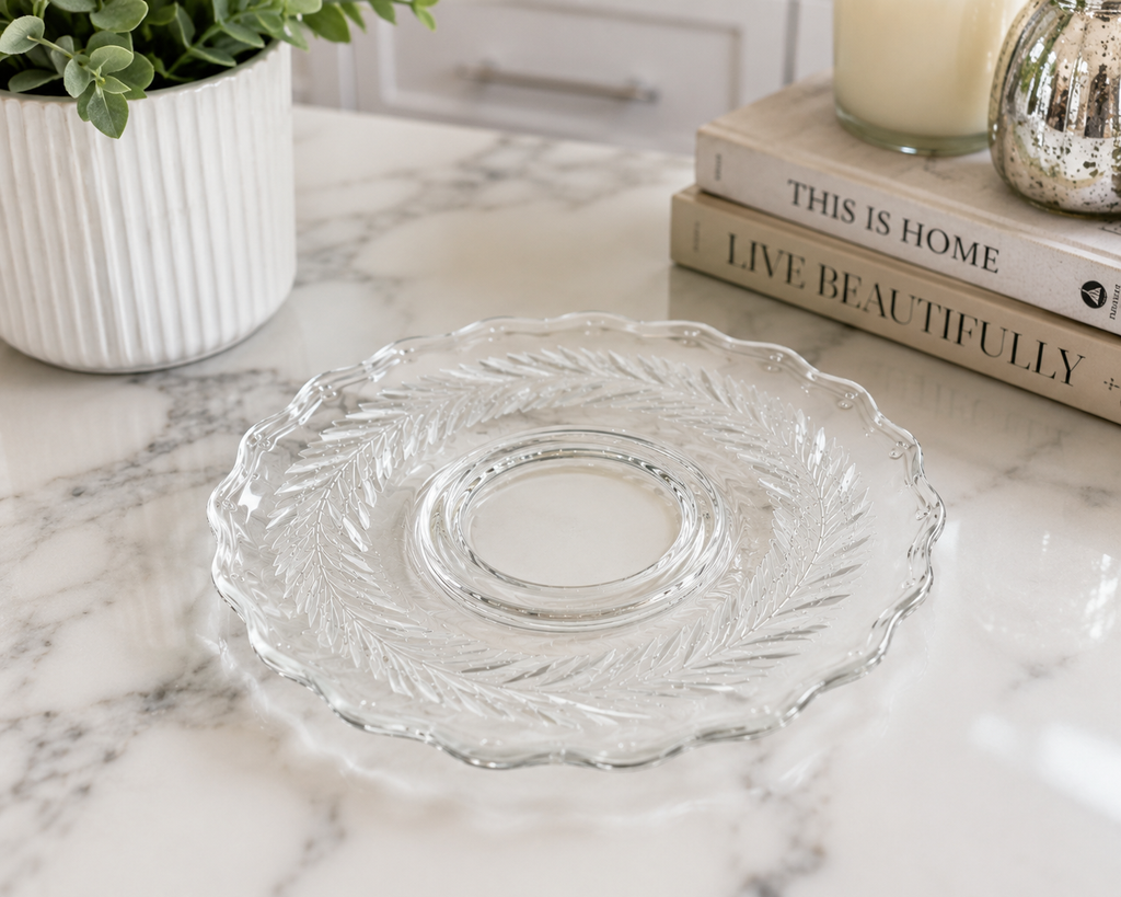 SP-22--Title Clear Etched Botanical Glass Plate 7" Scalloped Edge Unmarked 306g