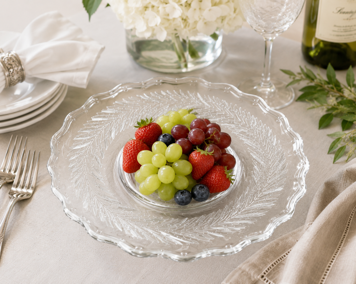 SP-22--Title Clear Etched Botanical Glass Plate 7" Scalloped Edge Unmarked 306g